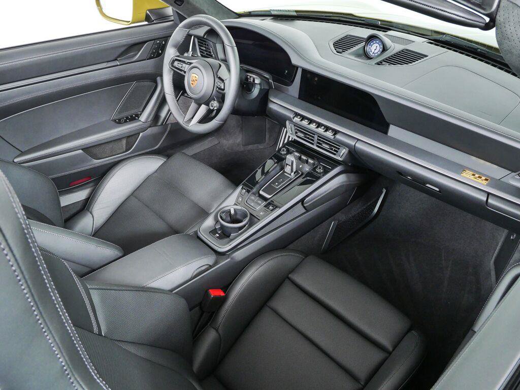 Used 2026 Porsche 911 GTS RWD image 30