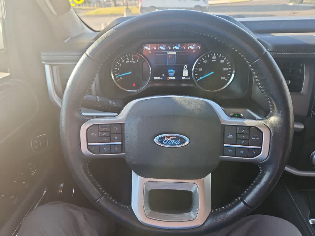 Used 2023 Ford Expedition XLT RWD image 16
