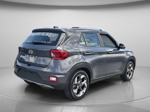 Certified 2024 Hyundai Venue SEL FWD image 8