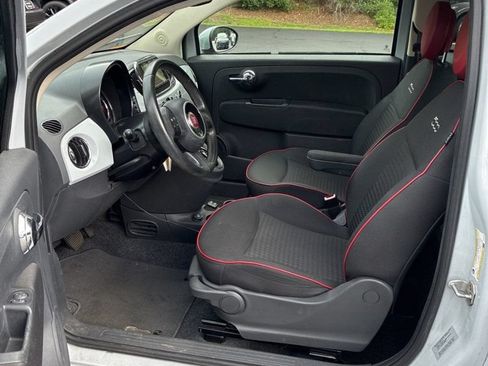 Used 2017 FIAT 500 Pop w/ Sport Appearance Package FWD image 5