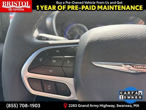 Used 2025 Chrysler Pacifica Select FWD image 25