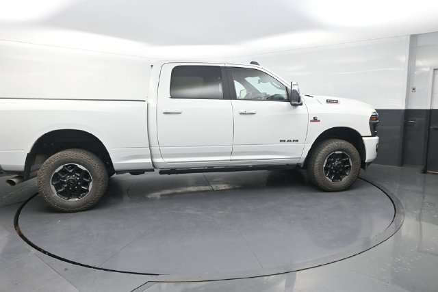 Used 2025 RAM 2500 Laramie AWD/4WD image 11
