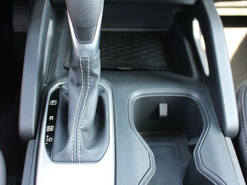 Used 2025 Nissan Frontier SV image 37