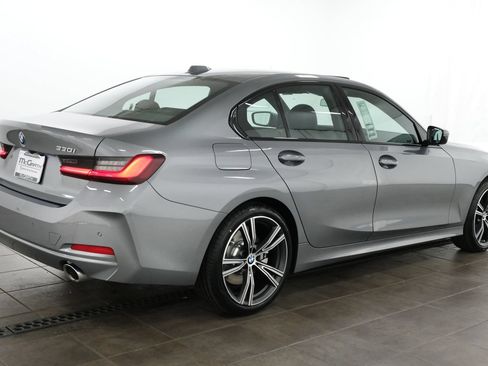 Used 2023 BMW 330i xDrive Sedan w/ Premium Package AWD/4WD image 5