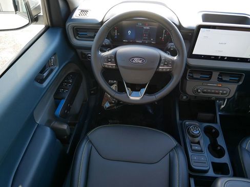 Used 2026 Ford Maverick Lobo image 13