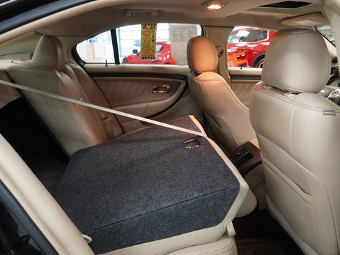 Used 2013 Ford Taurus SEL FWD image 30