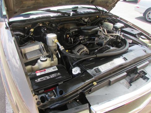 Used 2003 GMC Sonoma SLS w/ SLS Preferred Equipment Group image 22