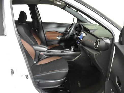 Used 2024 Nissan Kicks SR FWD image 32