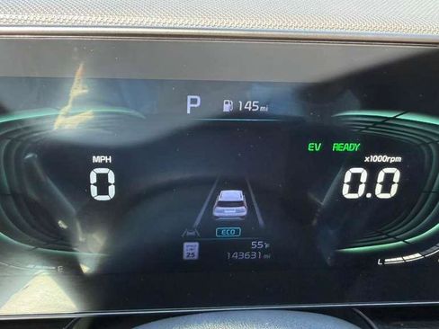 Used 2023 Kia Niro EX Touring FWD image 12