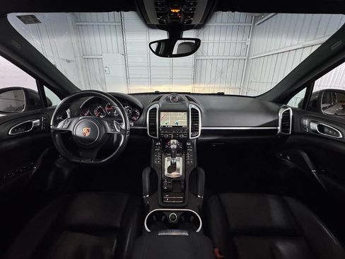 Used 2014 Porsche Cayenne Diesel AWD/4WD image 24