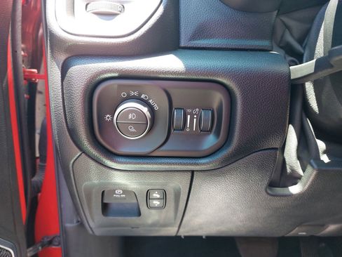 Used 2022 RAM 1500 Laramie RWD image 28