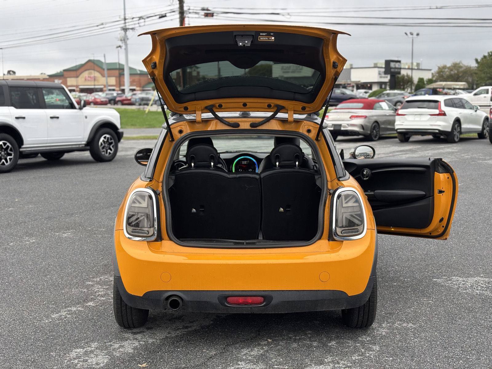 Used 2016 MINI Cooper 2-Door Hardtop FWD image 9