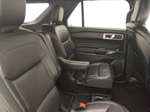 Used 2020 Ford Explorer XLT w/ Equipment Group 202A image 19