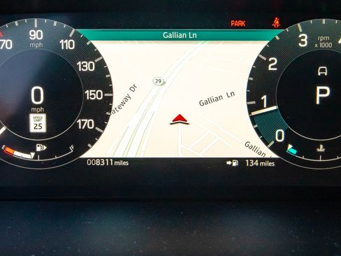 Used 2025 Land Rover Discovery Sport S image 10