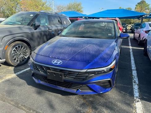 Used 2024 Hyundai Elantra SEL image 4