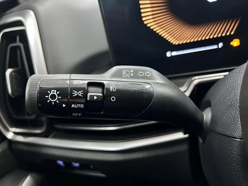 Used 2025 Kia Sorento EX FWD image 15