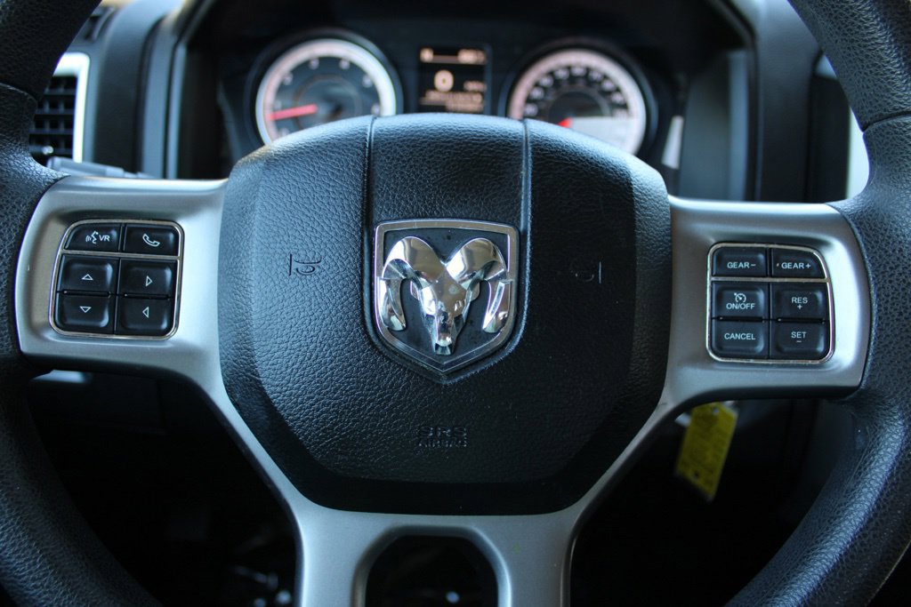 Used 2022 RAM 1500 Classic SLT AWD/4WD image 16