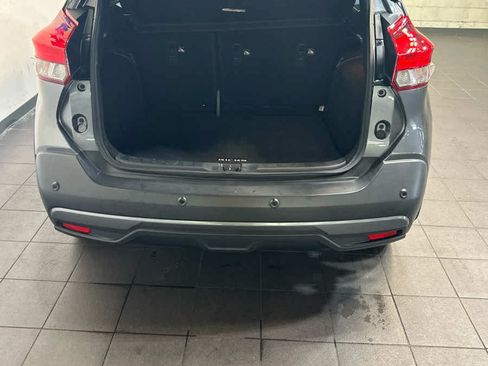 Used 2020 Nissan Kicks SR w/ SR Premium Package FWD image 10