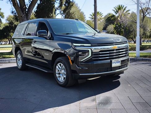 Used 2025 Chevrolet Tahoe LT AWD/4WD image 4