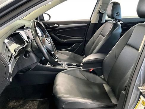 Used 2019 Volkswagen Jetta SE FWD image 26