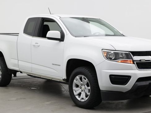 Used 2020 Chevrolet Colorado LT w/ Safety Package AWD/4WD image 3
