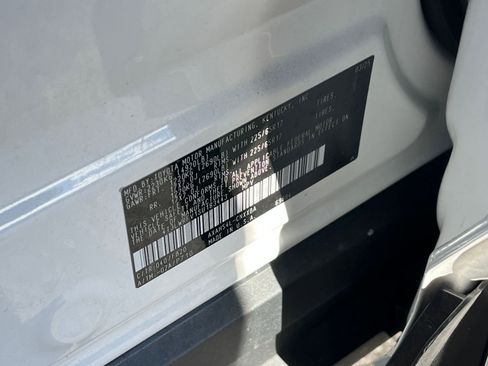 Used 2025 Toyota RAV4 LE image 28