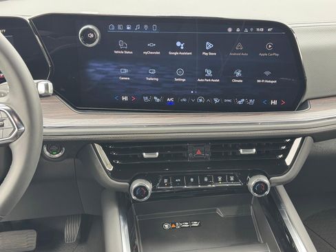 New 2026 Chevrolet Tahoe Premier w/ Sun And Tow Package AWD/4WD image 9