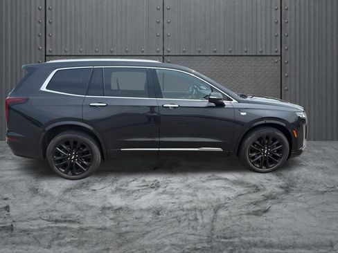 Used 2020 Cadillac XT6 Premium Luxury AWD/4WD image 2