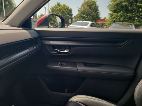 Certified 2023 Honda CR-V LX image 28