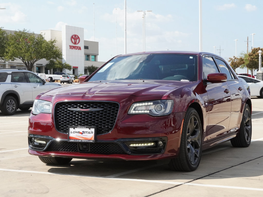 Used 2023 Chrysler 300 S w/ Comfort Group RWD image 4
