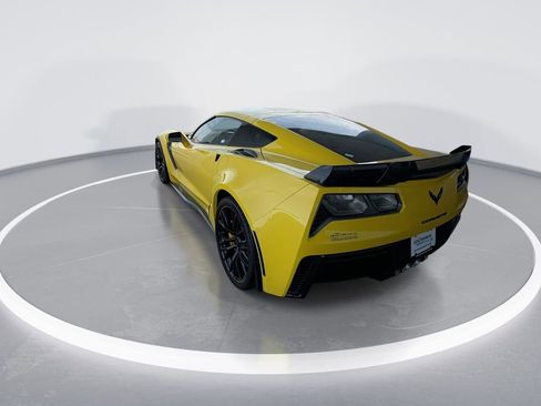 Used 2016 Chevrolet Corvette Z06 w/ 3LZ Preferred Equipment Group RWD image 6