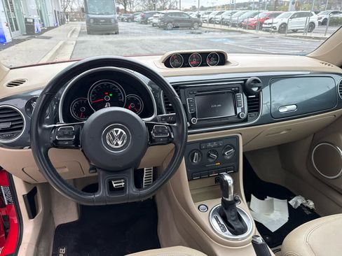 Used 2013 Volkswagen Beetle 2.0T image 8