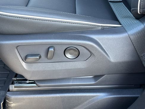 New 2026 GMC Yukon XL Elevation w/ LPO, Floor Liner Package image 15