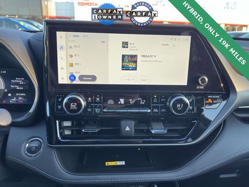 Used 2023 Toyota Highlander Limited image 8