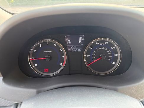 Used 2012 Hyundai Accent GLS FWD image 26