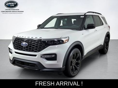 Used 2024 Ford Explorer ST-Line w/ Class IV Trailer Tow Package AWD/4WD image 7