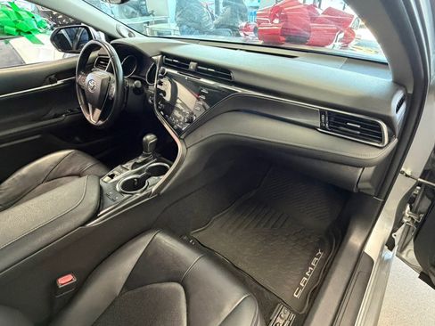 Used 2019 Toyota Camry XSE w/ Navigation Package image 36