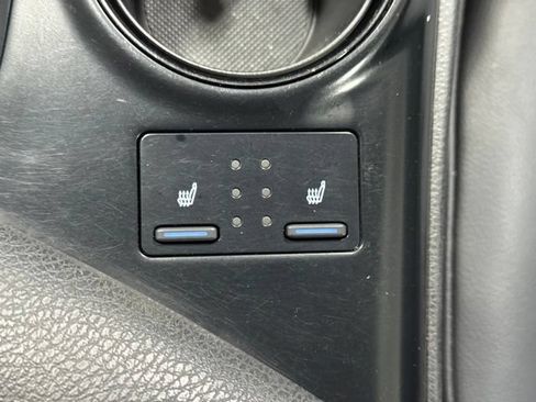 Used 2019 Toyota Camry SE FWD image 20