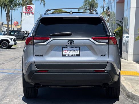 Certified 2022 Toyota RAV4 XLE Premium FWD image 6