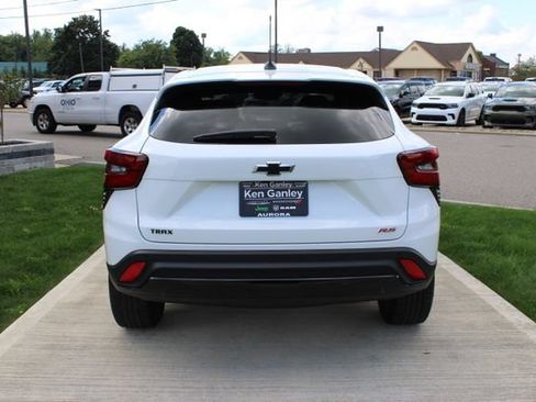 Used 2025 Chevrolet Trax RS w/ Driver Confidence Package FWD image 27