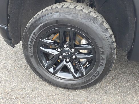 Certified 2021 Chevrolet Silverado 1500 LT Trail Boss w/ Convenience Package II image 28