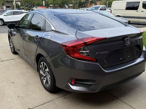 Used 2016 Honda Civic EX image 5