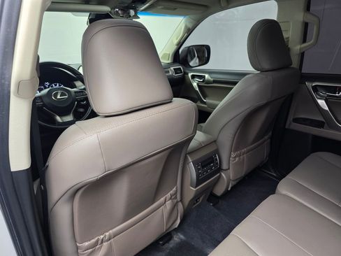 Used 2021 Lexus GX 460 Premium w/ Premium Package AWD/4WD image 16