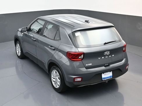 Certified 2026 Hyundai Venue SE FWD image 18