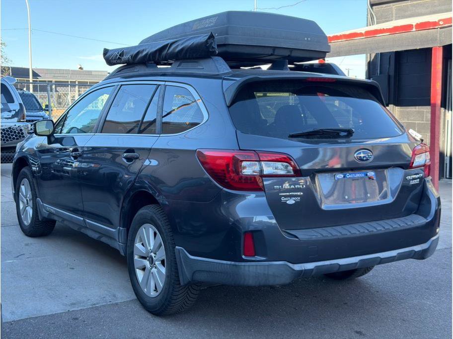 Used 2016 Subaru Outback 2.5i Premium AWD/4WD image 2