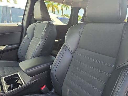 Used 2024 Mitsubishi Outlander SE image 19