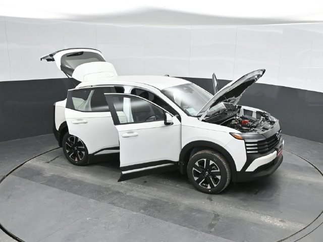 Used 2025 Nissan Kicks SV AWD/4WD image 52