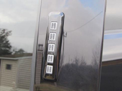 Used 2023 Ford F150 Raptor image 10