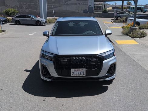 Used 2025 Audi Q7 3.0T Prestige AWD/4WD image 3