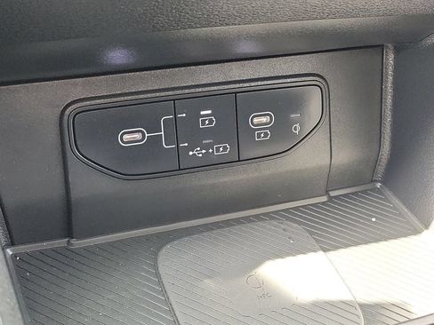 Certified 2026 Kia Sportage SX AWD/4WD image 18